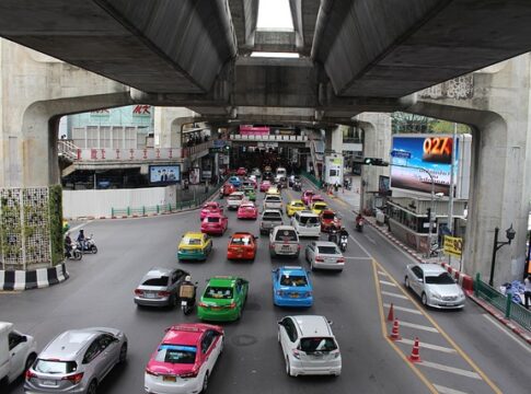 der schnellste Weg vom FlughafenBangkok Suvarnabhumi BKK in die Stadt mit Planative.net (c) Bild von Nadezhda Andonova auf Pixabay