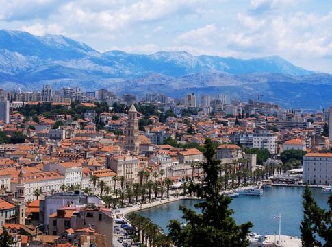 Die antike Stadt von Split und ihr Hafen - hier gibt's den Stadtplan zum Ausdrucken - Bild von Bru-nO auf pixabay.com für planative.net