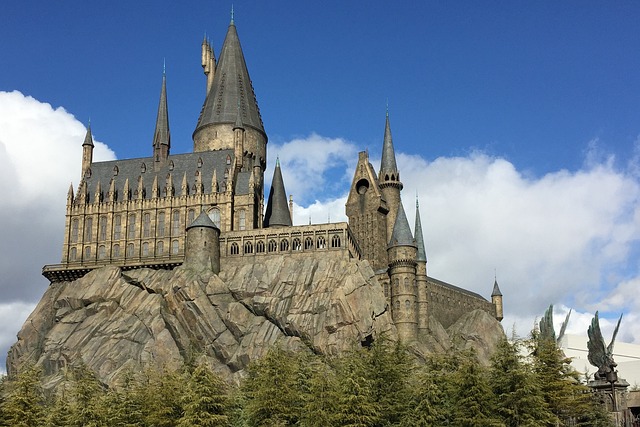 Lohnen sich die Warner BrosStudios in London, um Harry Potter zu besuchen? - (c)Titelbild von Penny auf Pixabay