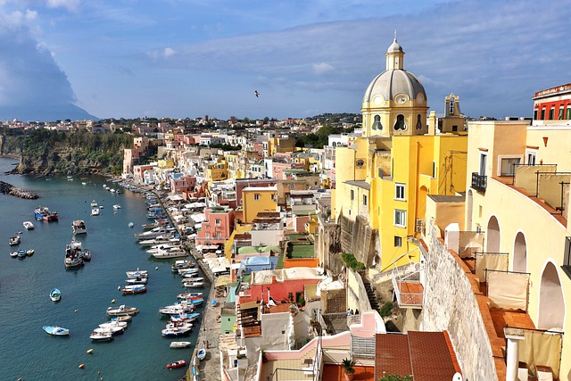 Gratis Stadtpläne mit Sehenswürdigkeiten von Neapel auf planative.net - Bild von RaKr_2 auf Pixabay.com