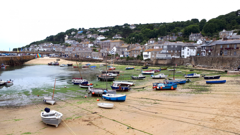 Der malerische Ort Mousehole in Cornwall, England - wie im Rosamunde Pilcher Film (c) planative.net