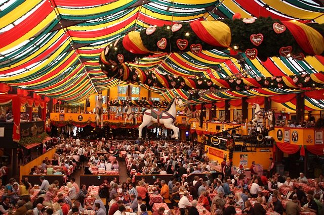 Festzelt am Oktoberfest München