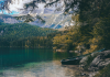 Ein Blick auf den wunderschönen Tovelsee, der zu kleineren Bootstouren und romantischen Spaziergängen einlädt. Bildquelle: @ Christina Gottardi / Unsplash.com