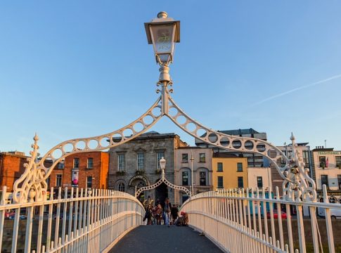 Top Sehenswürdigkeiten von Dublin auf einem Blick (c) papagnoc