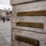 Londons versteckte Ur-Maße entdecken Historische Imperial Measures aus Messing am Trafalgar Square in London
