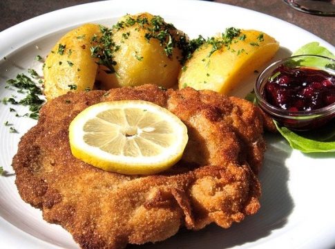 Wo gibt es das beste Wiener Schnitzel in Wien? - Bild von Reinhard Thrainer auf pixabay