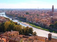 Planätive.net Stadtplan mit Sehenswürdigkeiten von Verona, Italien - Bild von mingchen J auf pixabay.com